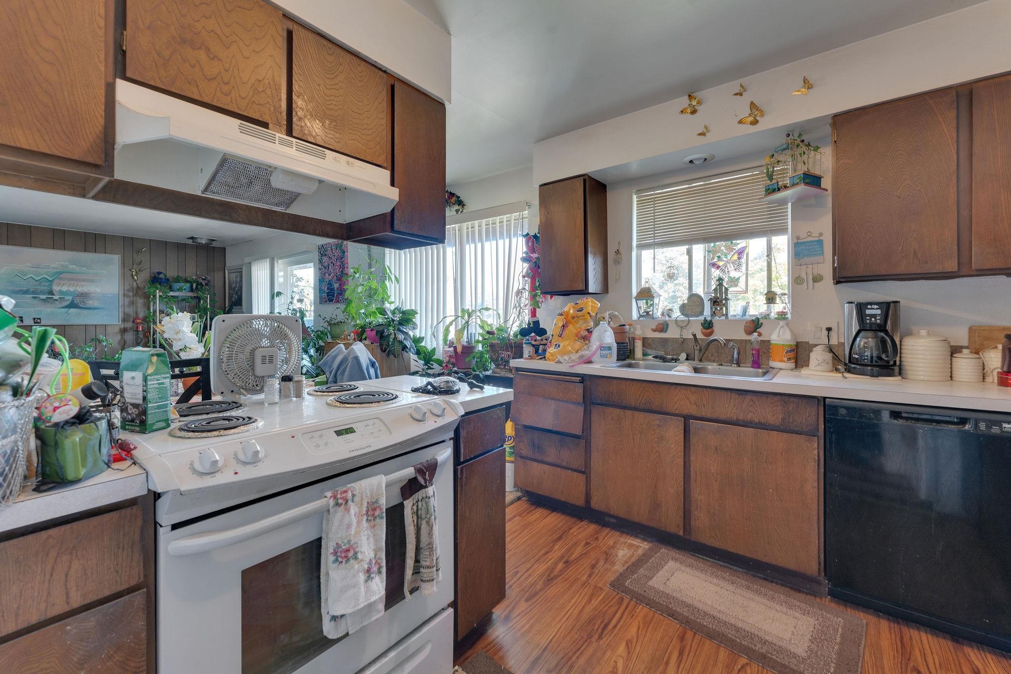 219 North University Road Spokane Valley, WA 99206 - Photo 24 of 49