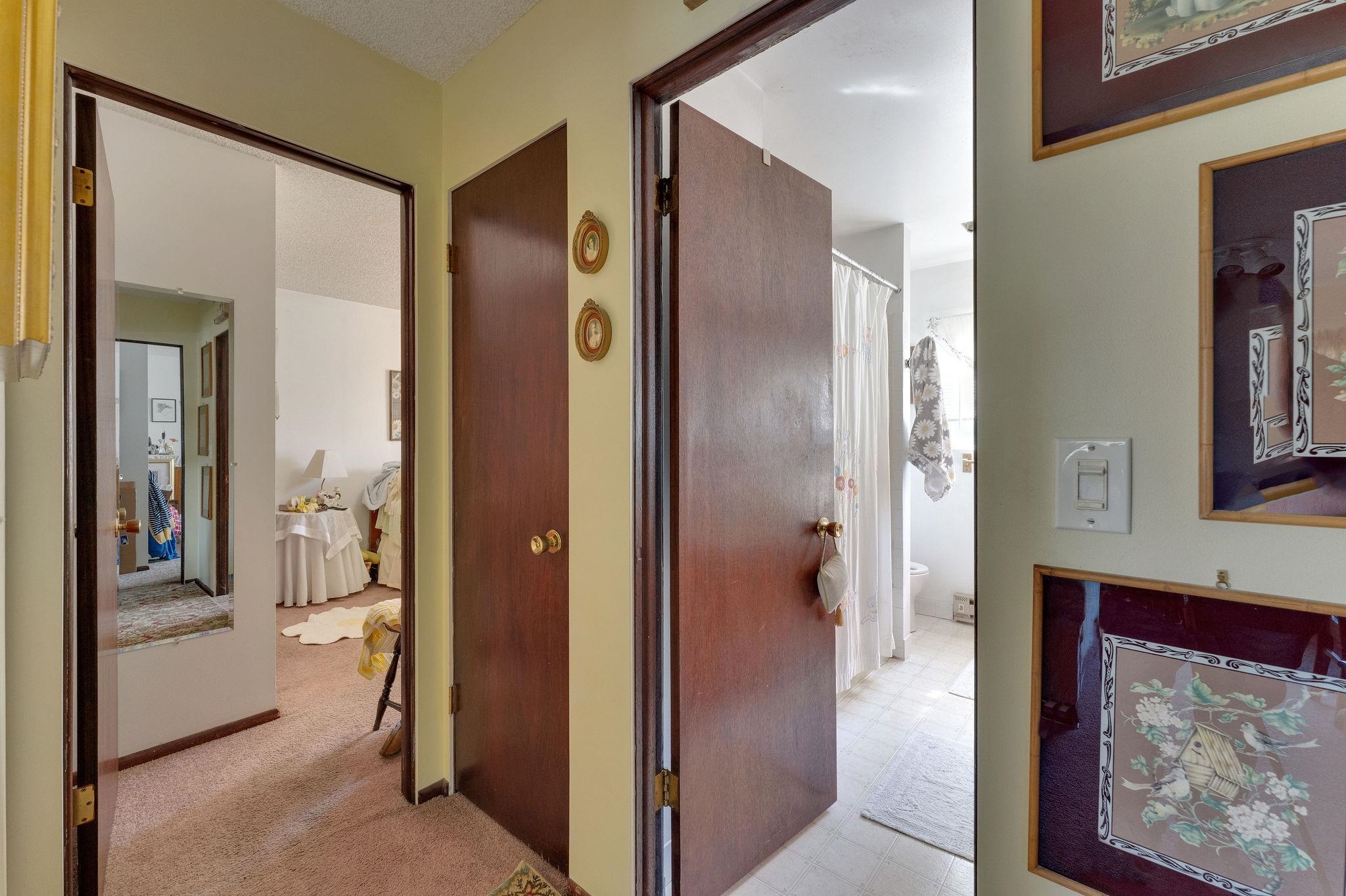 219 North University Road Spokane Valley, WA 99206 - Photo 40 of 49