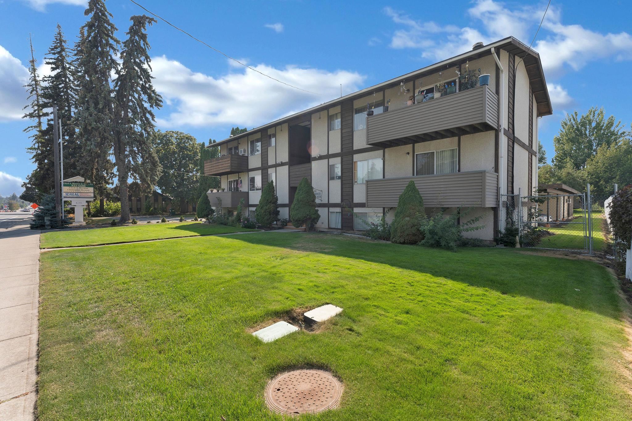 219 North University Road Spokane Valley, WA 99206 - Photo 4 of 49