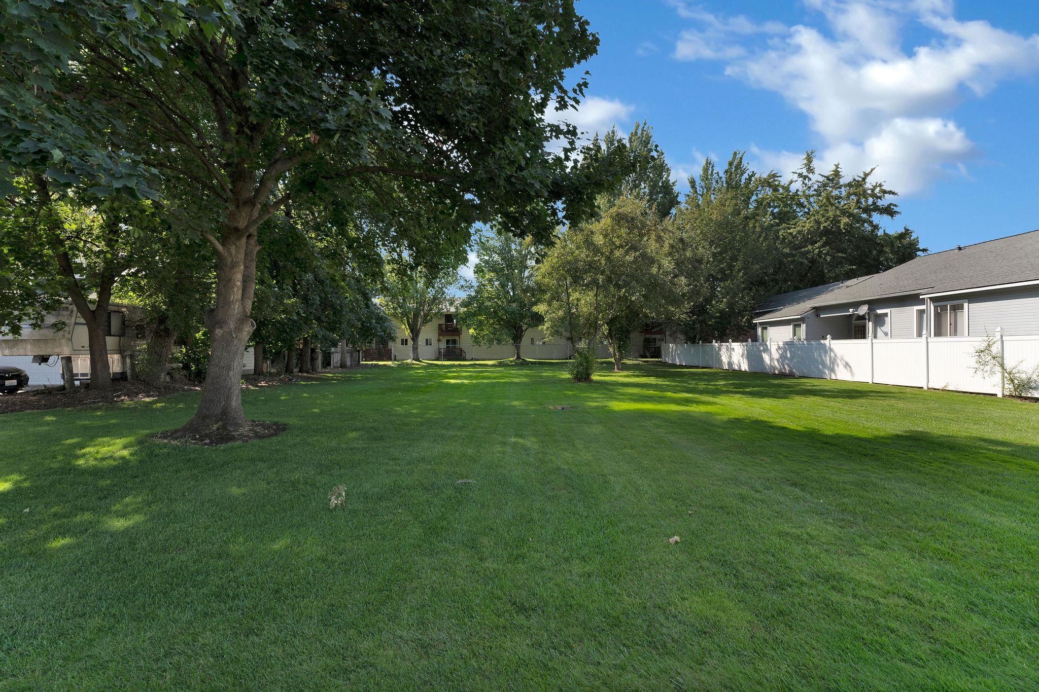 219 North University Road Spokane Valley, WA 99206 - Photo 42 of 49