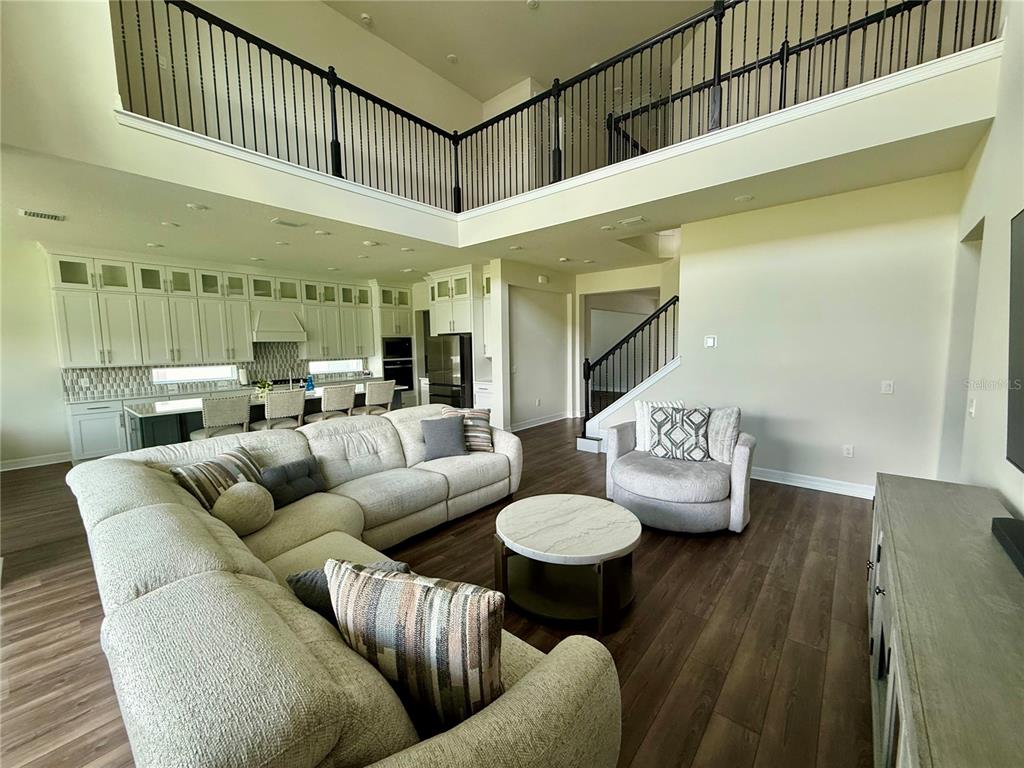 8441 Pk Clf Way Orlando, FL 32836 - Photo 14 of 59 a living room with furniture