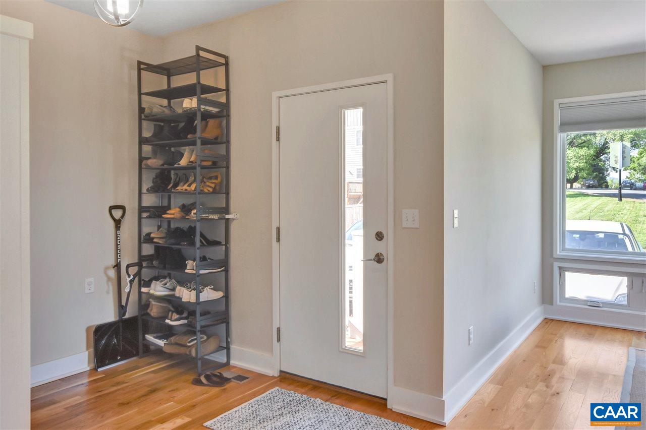 512 Carlton Road Charlottesville, VA 22902 - Photo 3 of 37 Gallery Image 3