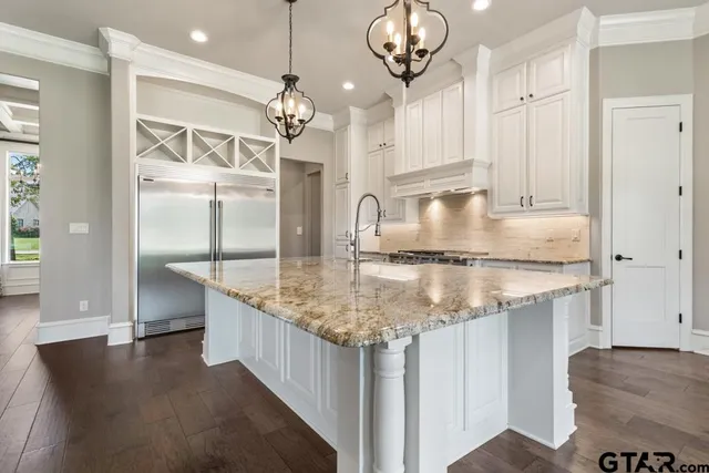 $1,395,000 | 7532 Northlake Drive, Tyler, TX 75703