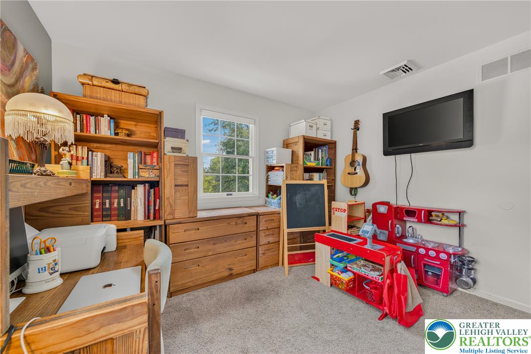 1601 Mitman Road Easton, PA 18040 - Photo 30 of 65