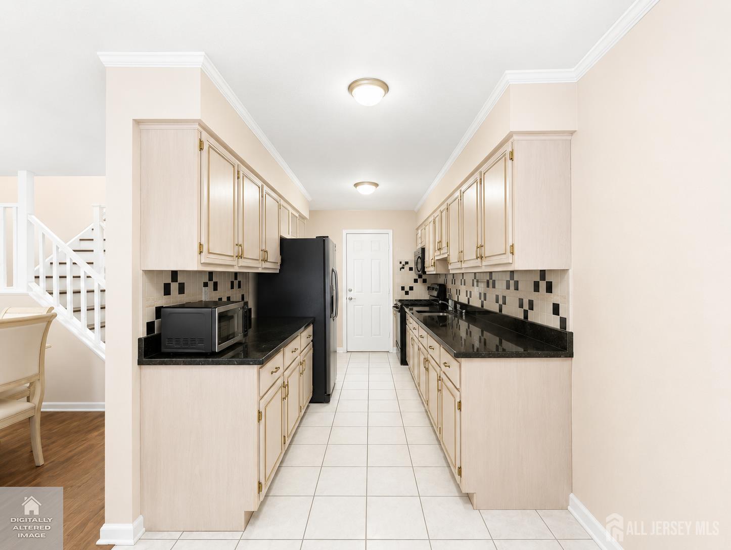 76 Lexington Circle Matawan, NJ 07747 - Photo 7 of 18