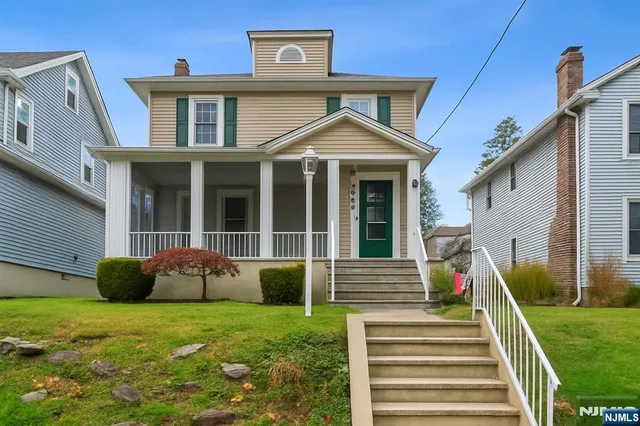 $525,000 | 149 Crestwood Avenue, Nutley, NJ 07110