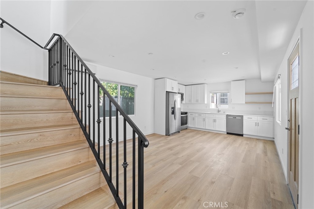 18656 Runnymede Street Reseda, CA 91335 - Photo 13 of 58