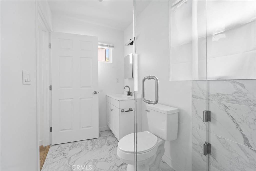 18656 Runnymede Street Reseda, CA 91335 - Photo 17 of 58