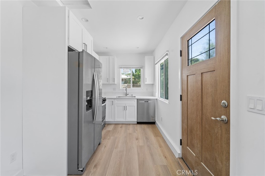 18656 Runnymede Street Reseda, CA 91335 - Photo 22 of 58