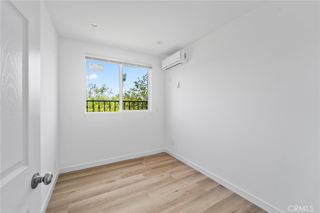 18656 Runnymede Street Reseda, CA 91335 - Photo 23 of 58