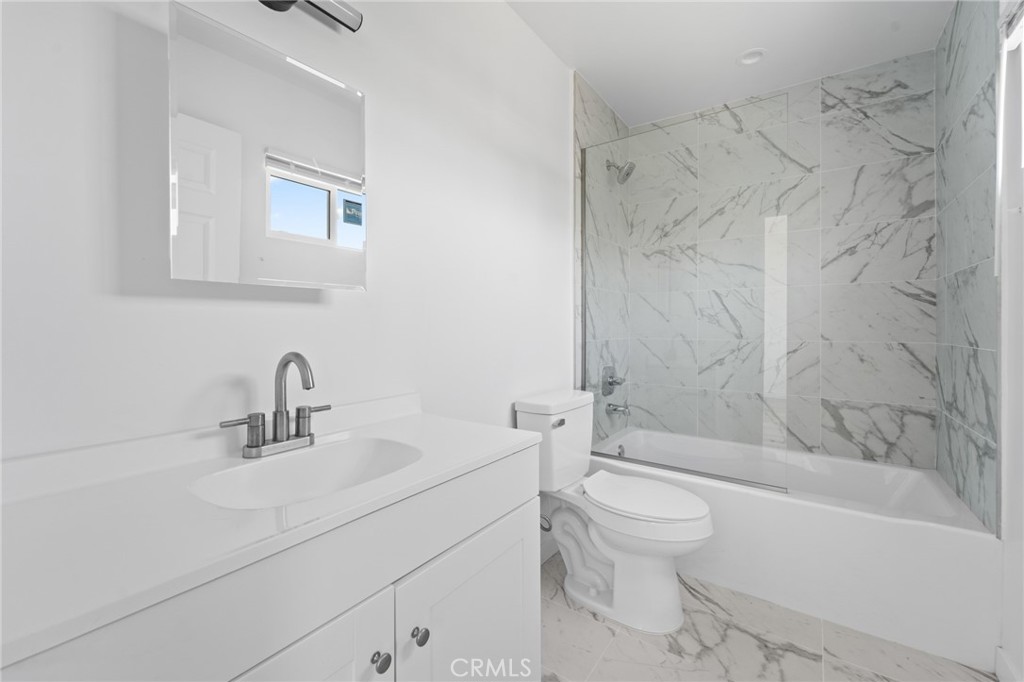 18656 Runnymede Street Reseda, CA 91335 - Photo 32 of 58