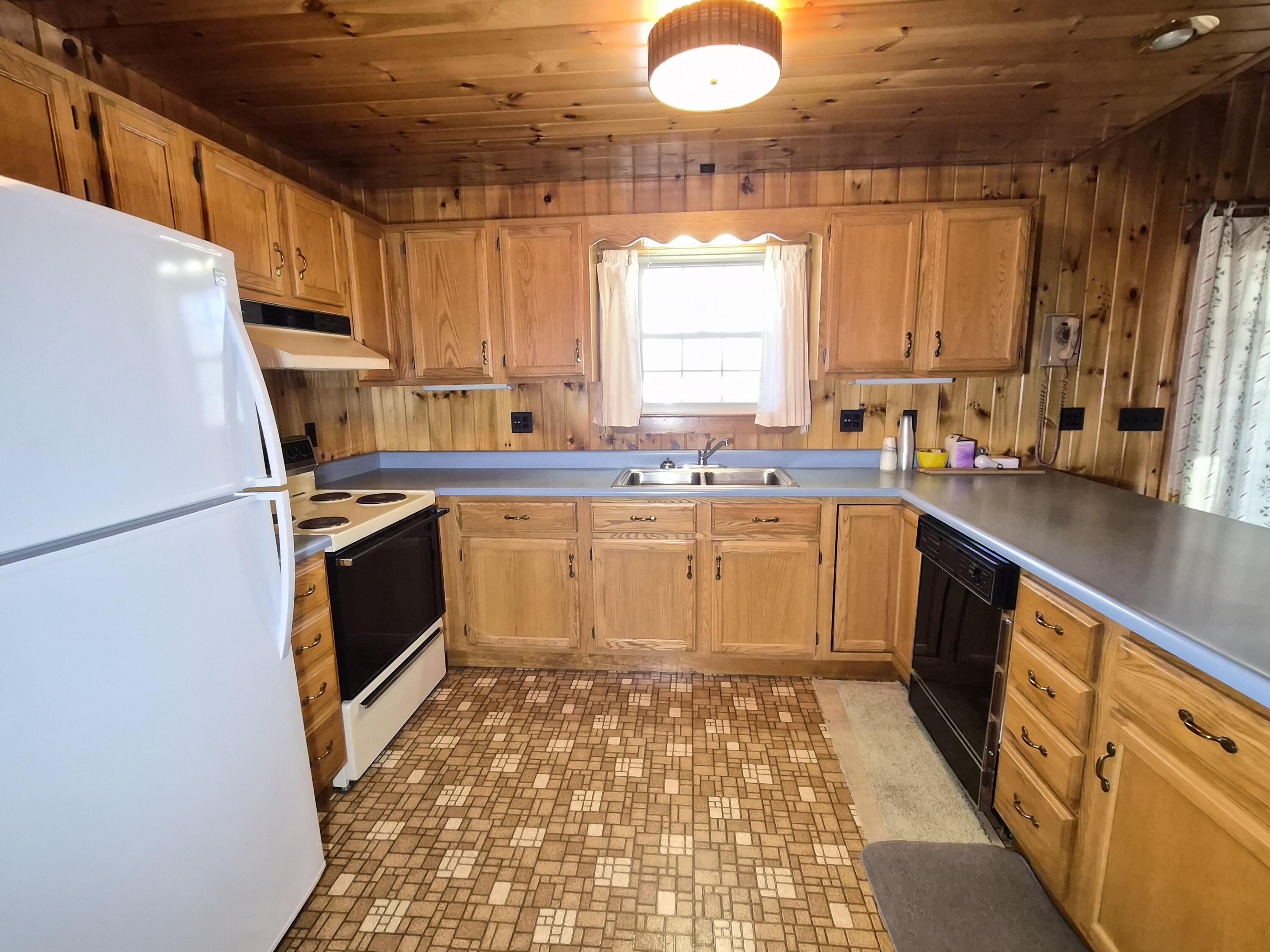 252 Maple Avenue Farmington, ME 04938 - Photo 9 of 62 20260216_141542