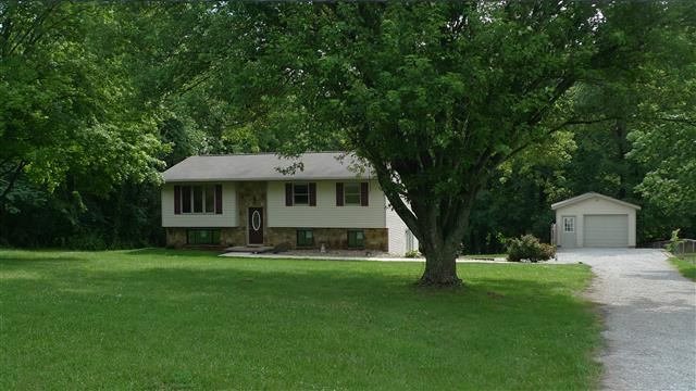 8011 South Zikes Road Bloomington, IN 47401 - Photo 3 of 21 Gallery Image 3
