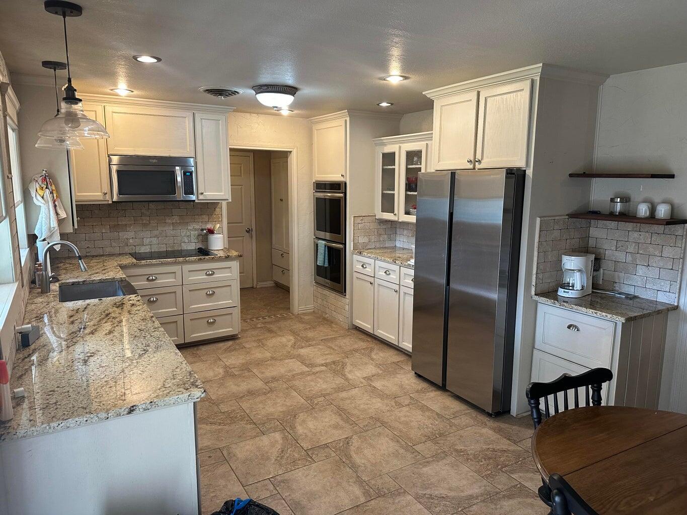 1111 Holliday Drive Plainview, TX 79072 - Photo 8 of 24 8