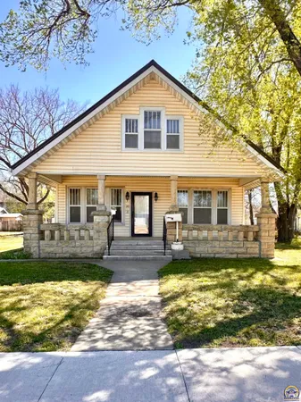 $160,000 | 315 East Main Street, Council Grove, KS 66846
