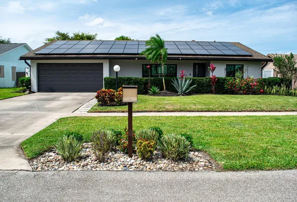 $3,500 | 5432 Sandhurst Circle South, Lake Worth, FL 33463