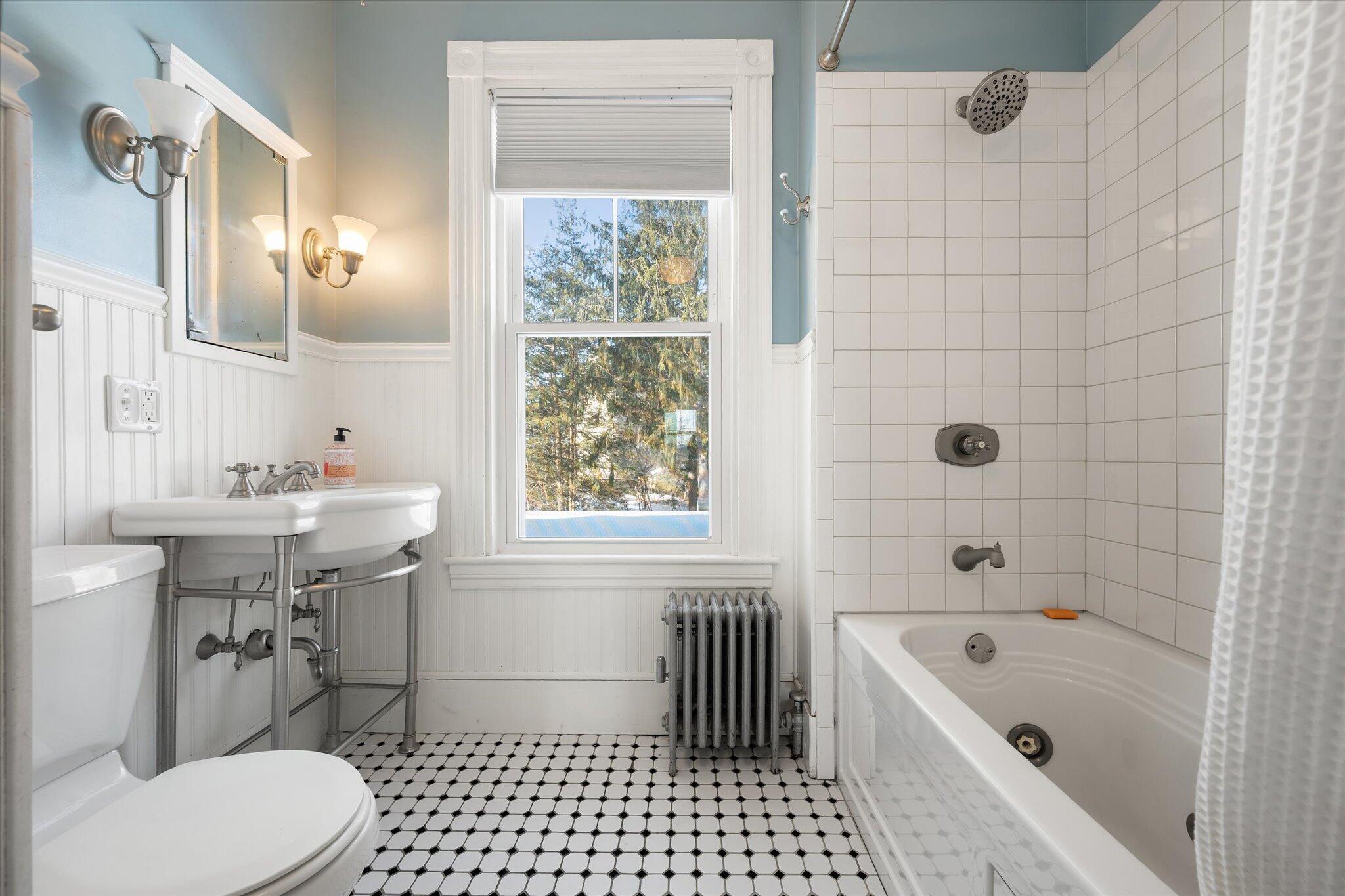 431 Hammond Street Bangor, ME 04401 - Photo 38 of 75 57-Bathroom 2