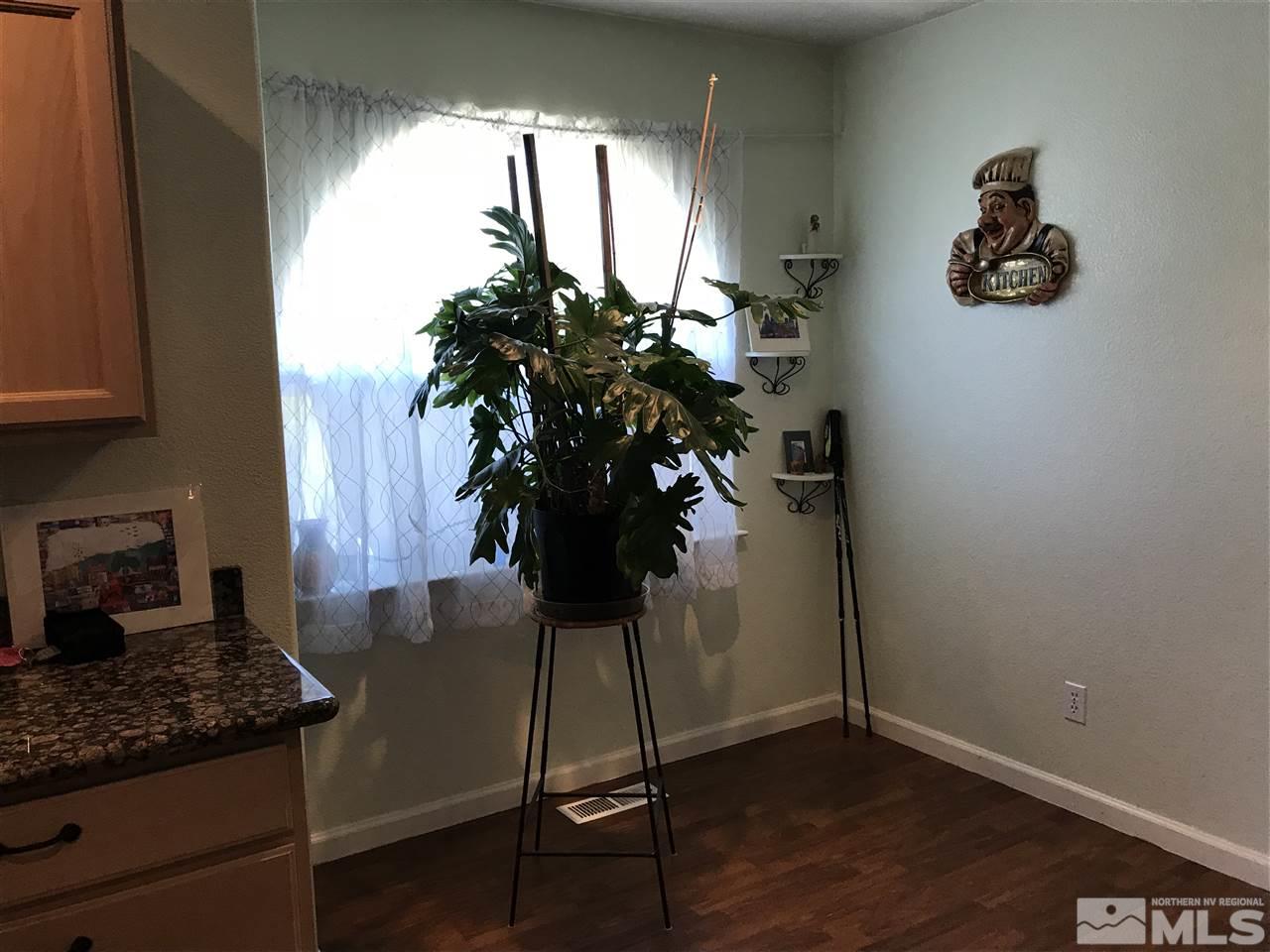 1474 Washington Street Reno, NV 89503 - Photo 5 of 24 Photo 5