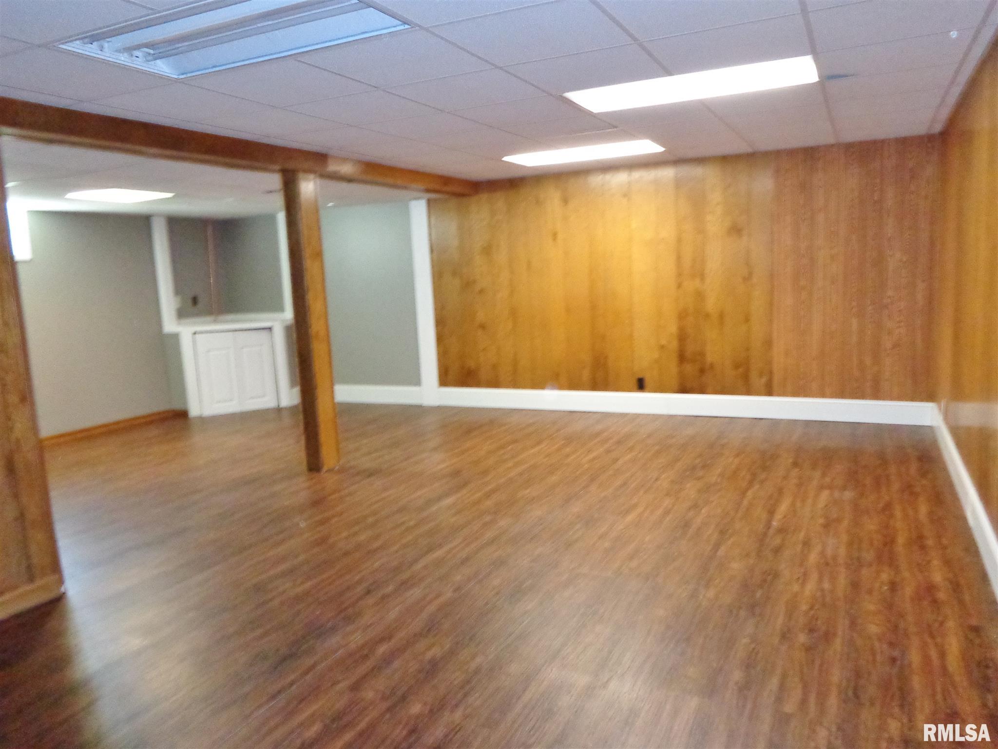 6502 North Camelot Road Peoria, IL 61615 - Photo 47 of 49 Gallery Image 47