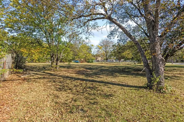 $179,000 | 105 Reich Street, Bonham, TX 75418