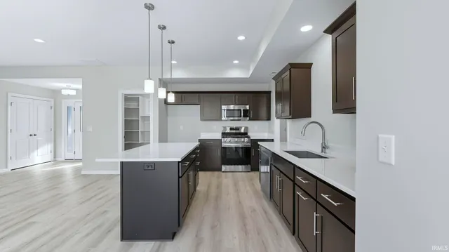 $384,900 | 1333 Zenos Boulevard, Fort Wayne, IN 46818