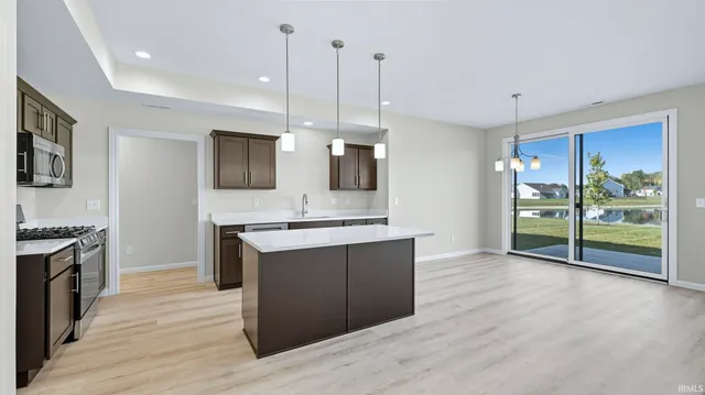 $384,900 | 1333 Zenos Boulevard, Fort Wayne, IN 46818