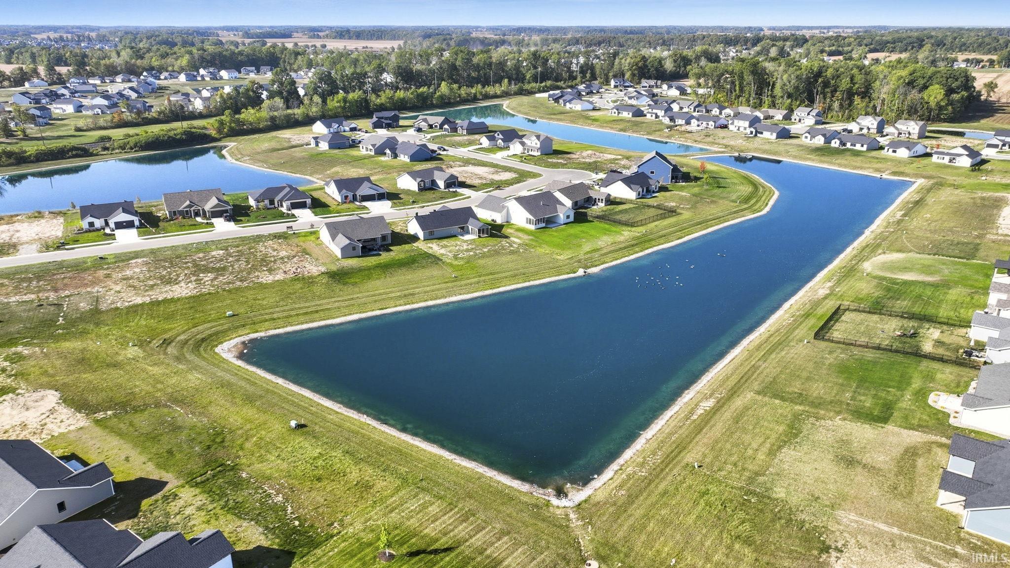 1333 Zenos Boulevard Fort Wayne, IN 46818 - Photo 8 of 36