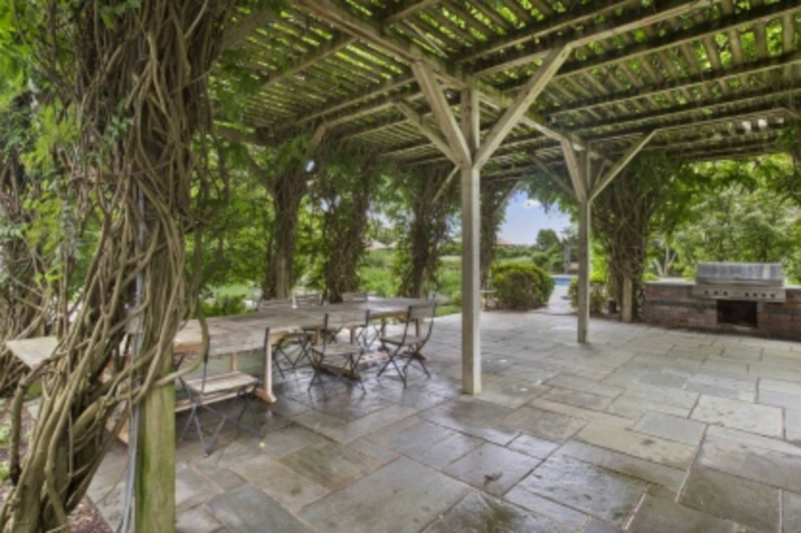 32 Meadow Court Bridgehampton, NY 11932 - Photo 11 of 15