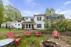 92 Sullivan Street Berwick, ME 03901 - Photo 2 of 43 image