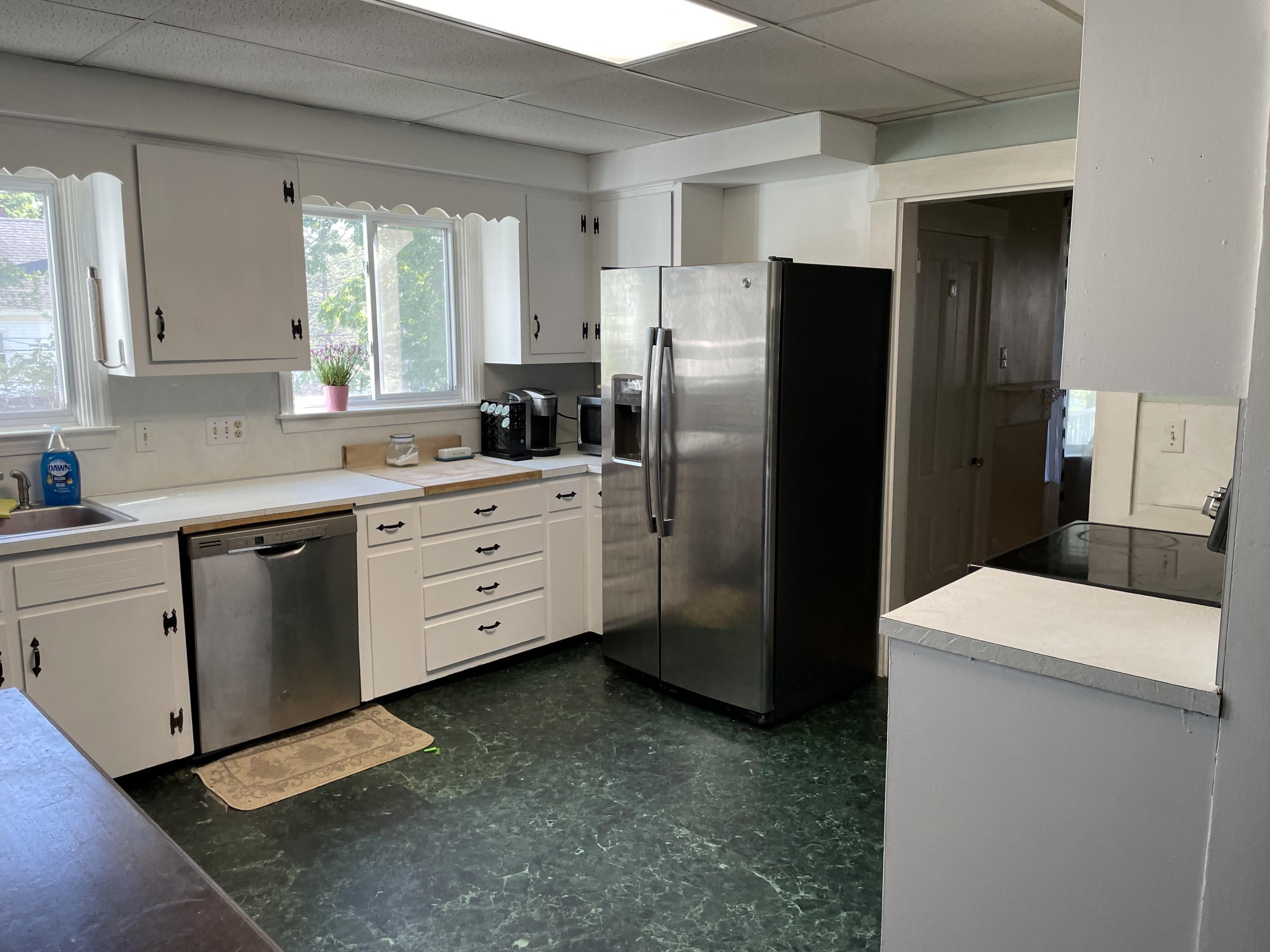92 Sullivan Street Berwick, ME 03901 - Photo 9 of 43 IMG_2264