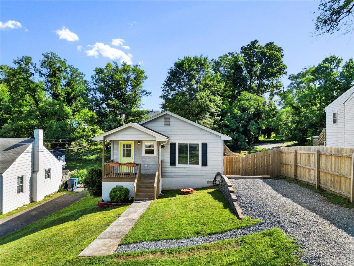 1620 Redwood Road Southeast Roanoke, VA 24014 - Photo 3 of 34 06-6