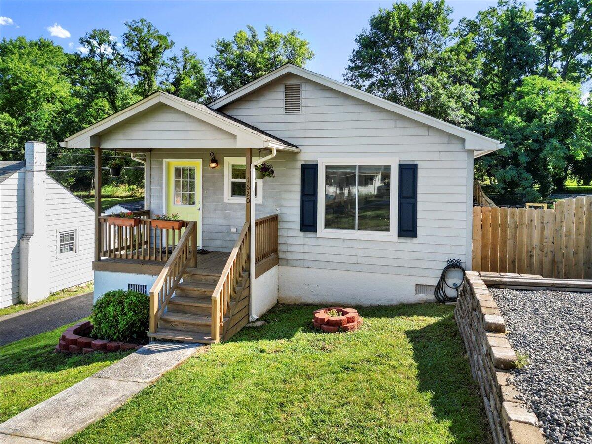 1620 Redwood Road Southeast Roanoke, VA 24014 - Photo 4 of 34 09-9