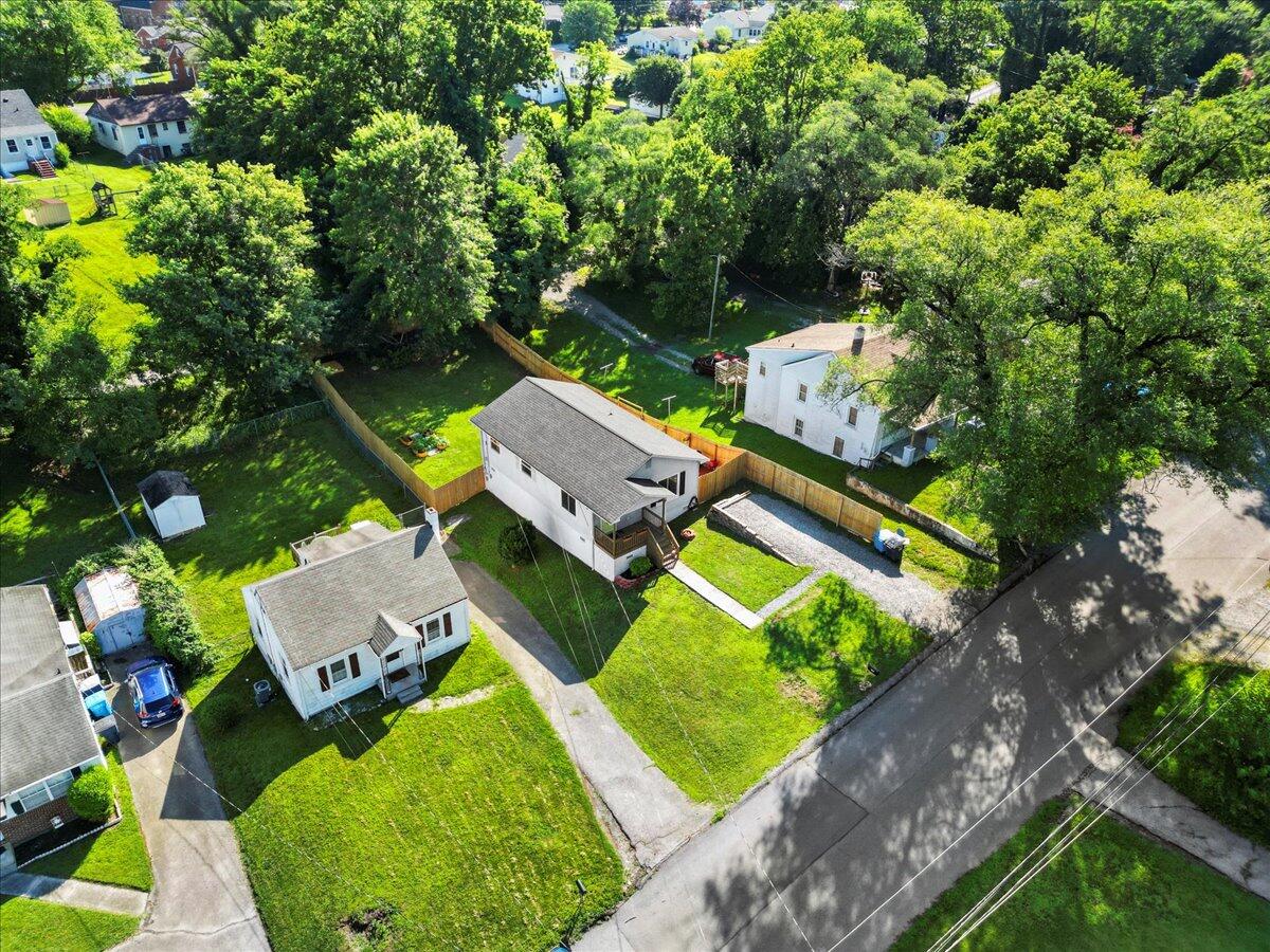 1620 Redwood Road Southeast Roanoke, VA 24014 - Photo 5 of 34 52-52