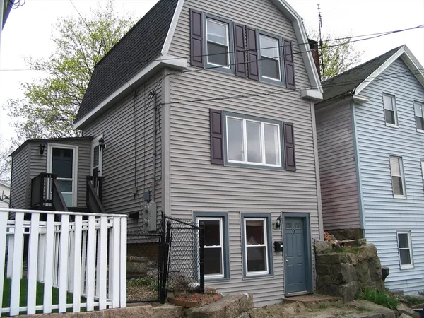 $1,750 | 9 Eastern Avenue, Unit 1, Gloucester, MA 01930