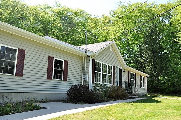 102 Four Rod Road Rochester, NH 03867 - Photo 1 of 24