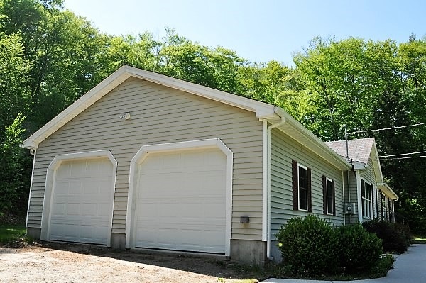 102 Four Rod Road Rochester, NH 03867 - Photo 3 of 24