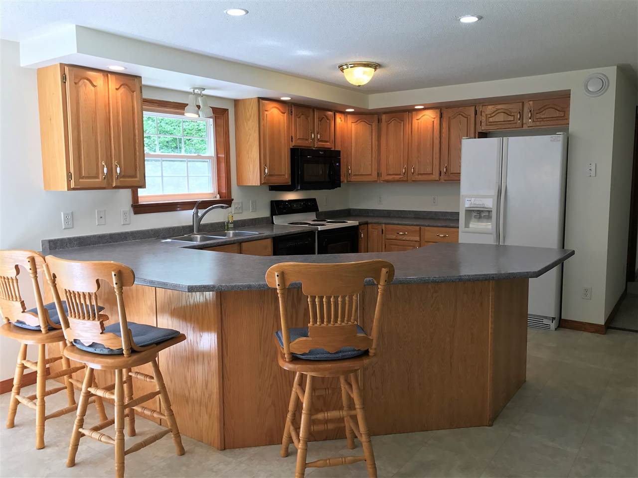 102 Four Rod Road Rochester, NH 03867 - Photo 5 of 24