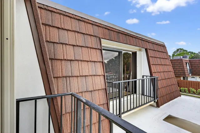 $280,000 | 5612 Southeast Riverboat Drive, Unit 104, Stuart, FL 34997