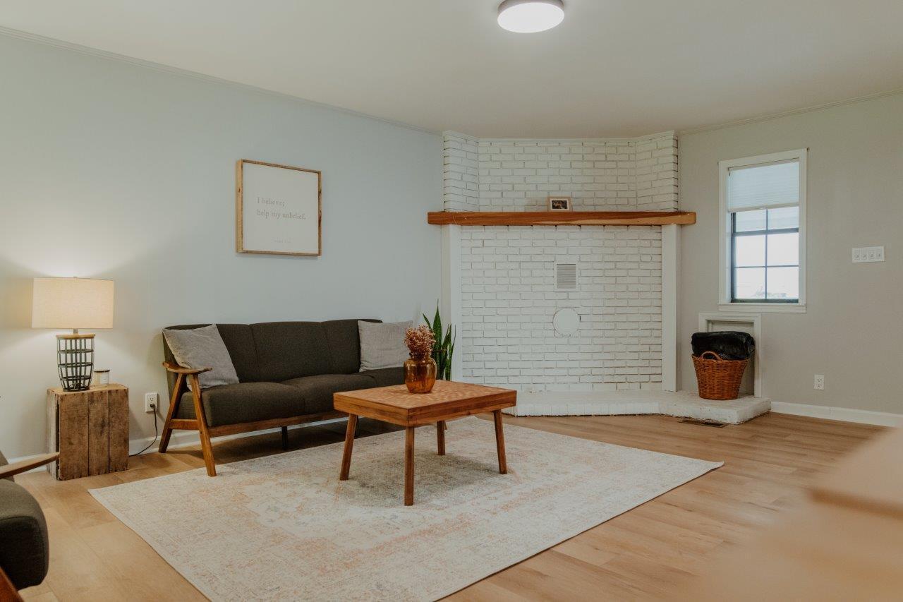 202 Keith Road Tunnel Hill, GA 30755 - Photo 27 of 100 Living Room