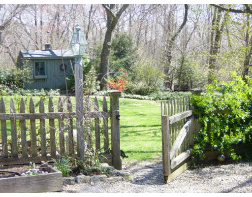 13 Whiting Road Framingham, MA 01701 - Photo 8 of 30 a front view of a house with a garden