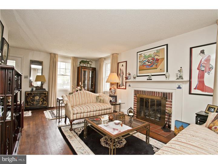 6 Brookhaven Road Wallingford, PA 19086 - Photo 3 of 25 Living Room