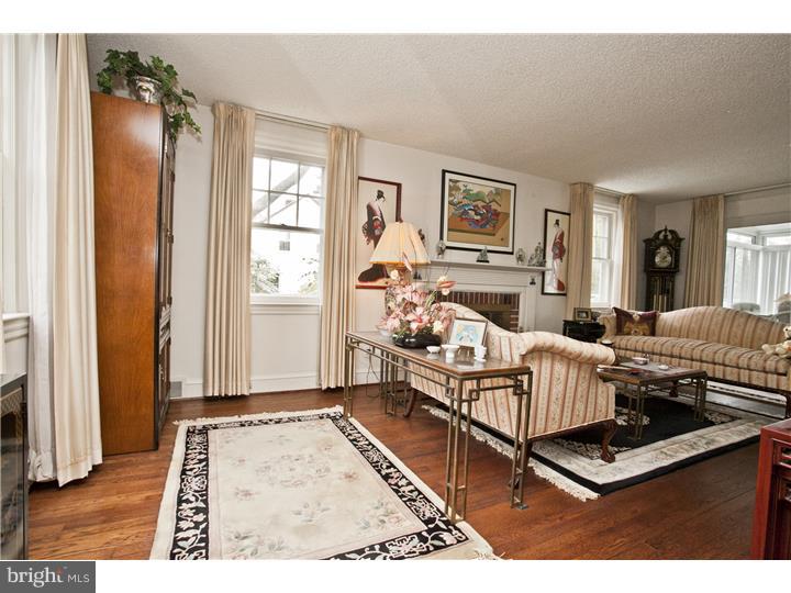 6 Brookhaven Road Wallingford, PA 19086 - Photo 4 of 25 Living Room