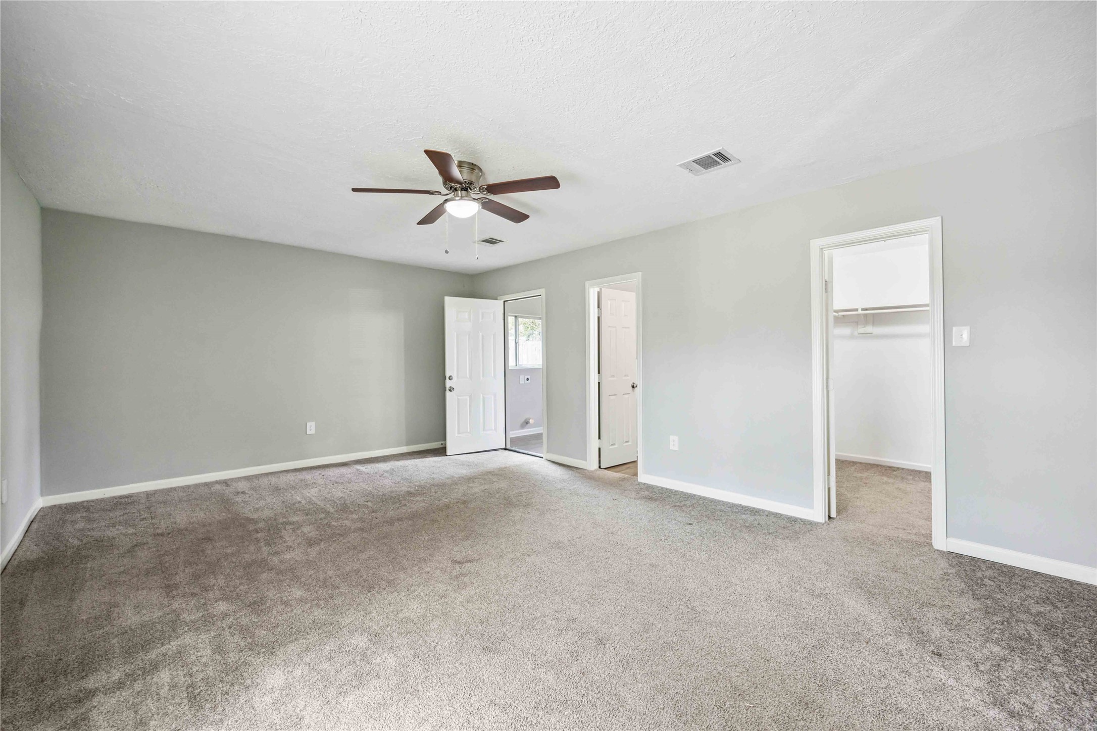 7150 Mobud Drive Houston, TX 77074 - Photo 11 of 29 a view of an empty room with a window