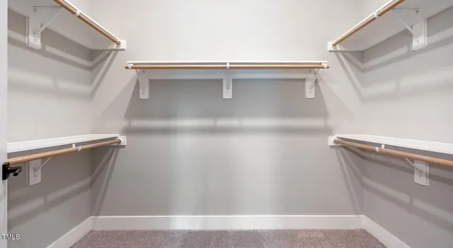 a picture of a very nice looking room