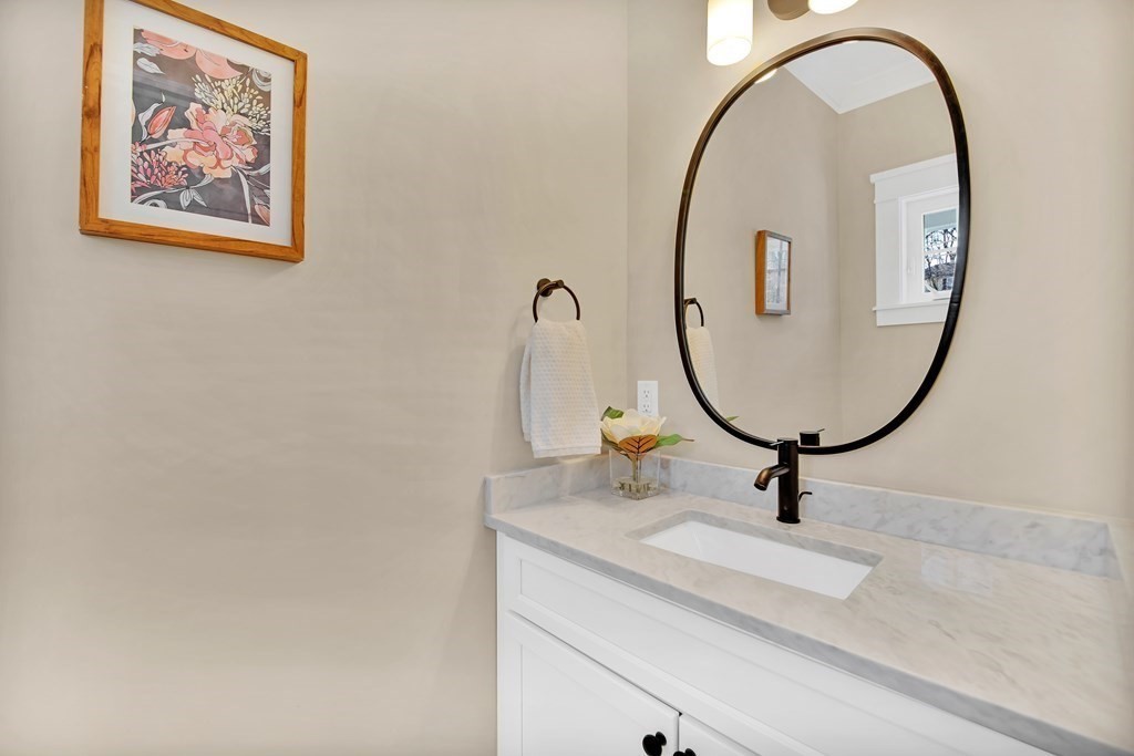 401 Albemarle Road, Unit 2 Newton, MA 02460 - Photo 13 of 42