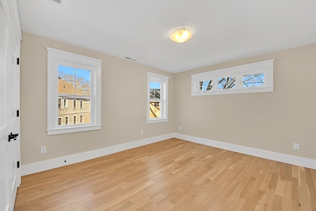 401 Albemarle Road, Unit 2 Newton, MA 02460 - Photo 24 of 42