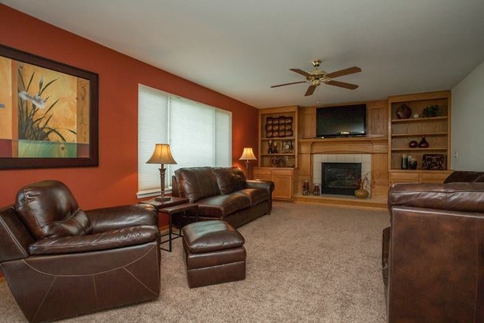 3608 Water Point Road Southwest Cedar Rapids, IA 52404 - Photo 3 of 25 Gallery Image 3