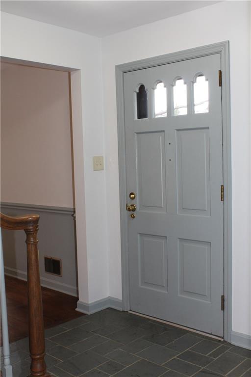 197 Seegar Road Pittsburgh, PA 15241 - Photo 2 of 25 The foyer flows to formal and informal areas of the home.
