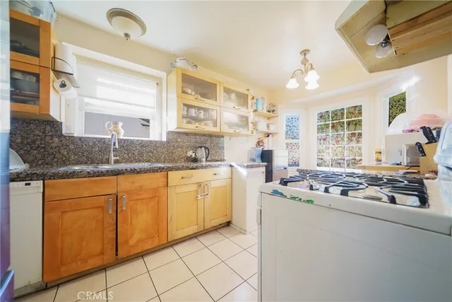 $769,000 | 634 East Kingsley Avenue, Pomona, CA 91767