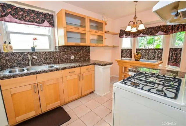 $769,000 | 634 East Kingsley Avenue, Pomona, CA 91767